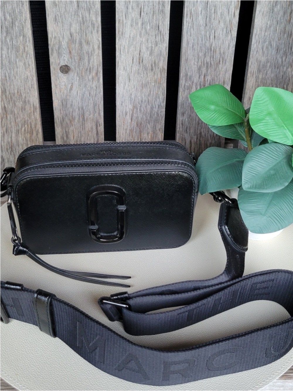 Marc Jacobs The Snapshot Leather Crossbody Camera Bag - Picture 7 of 9